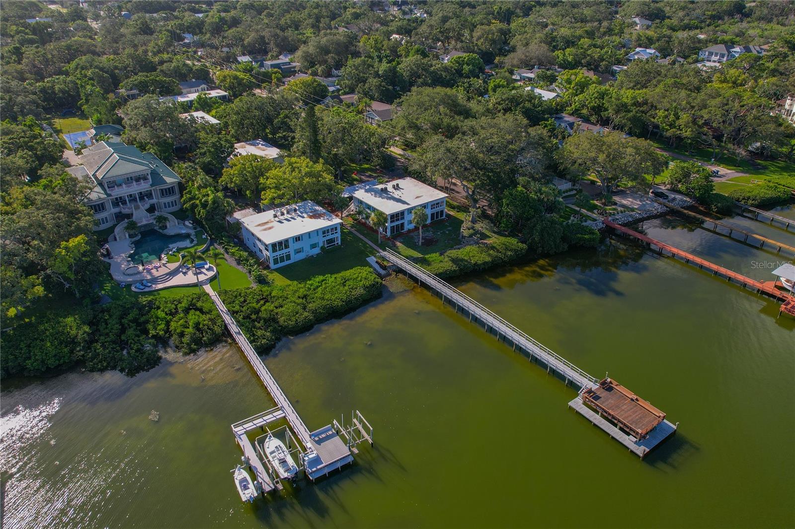 Prime Ozona Location!