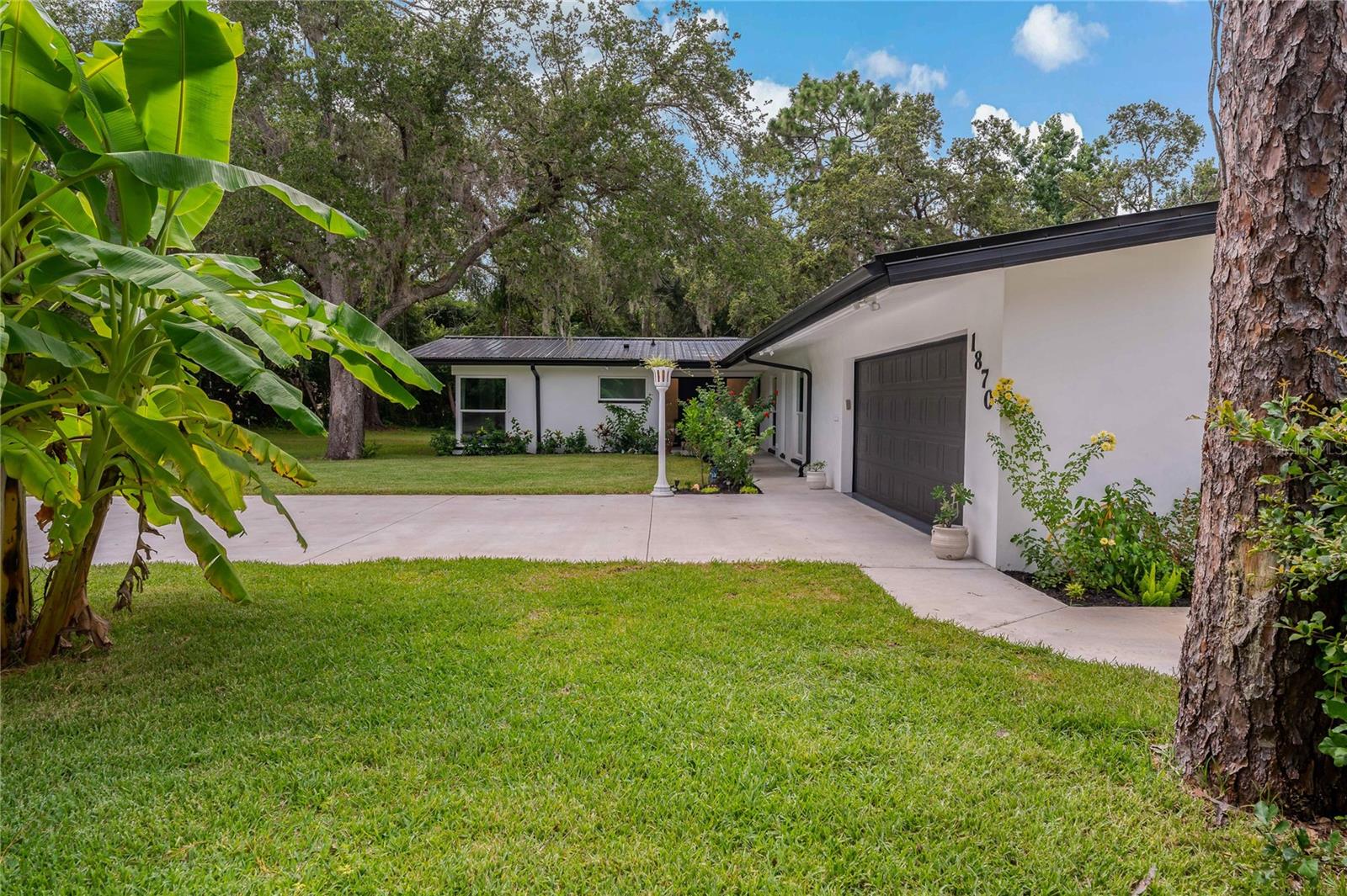 4 Car Garage