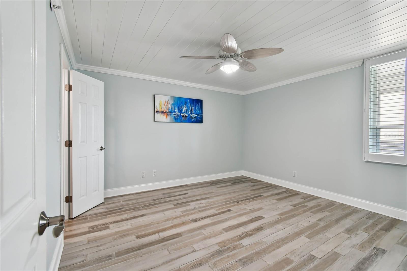Guest Bedroom with direct bathroom access