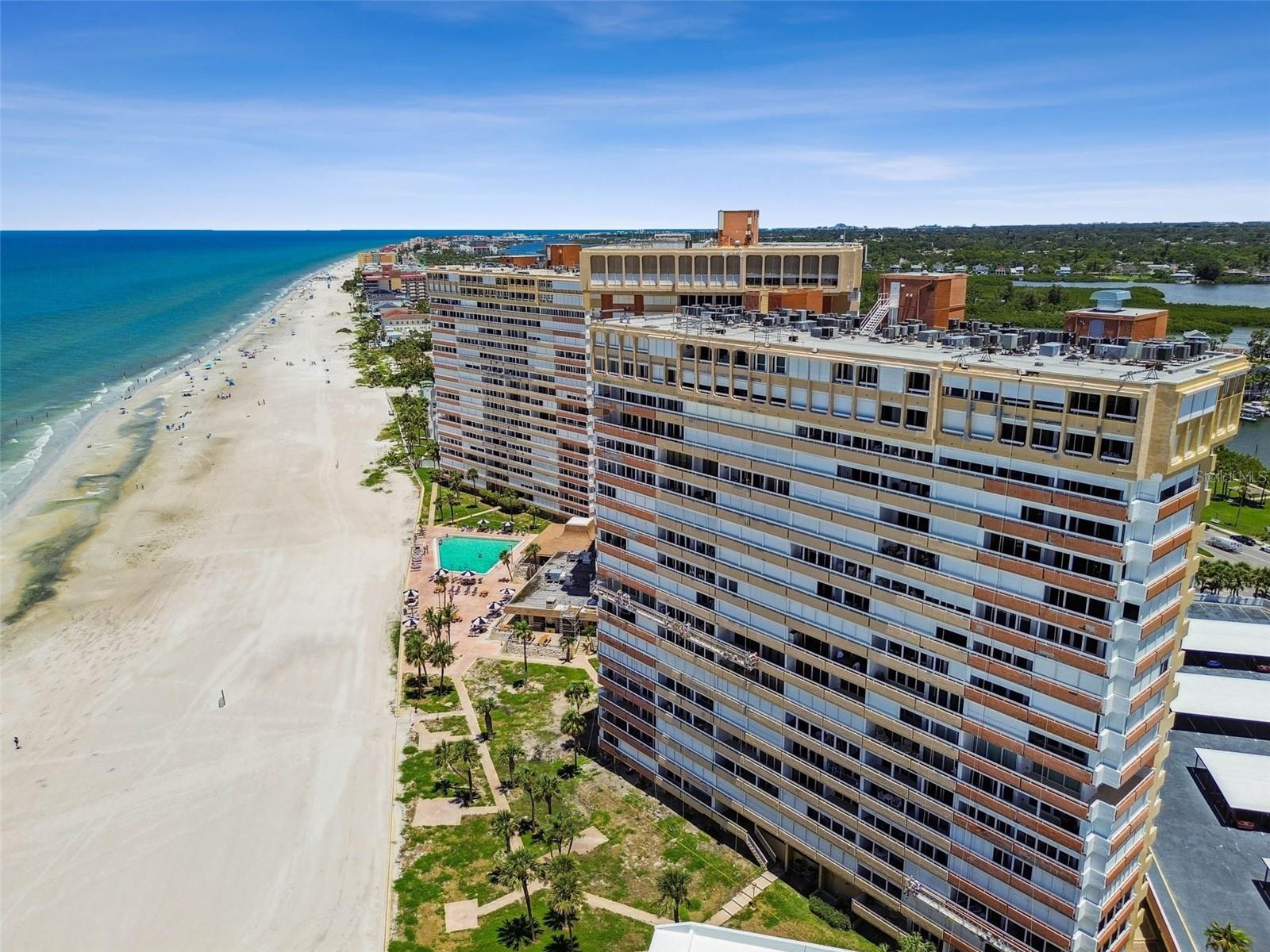 High-rise Gulf coast living!
