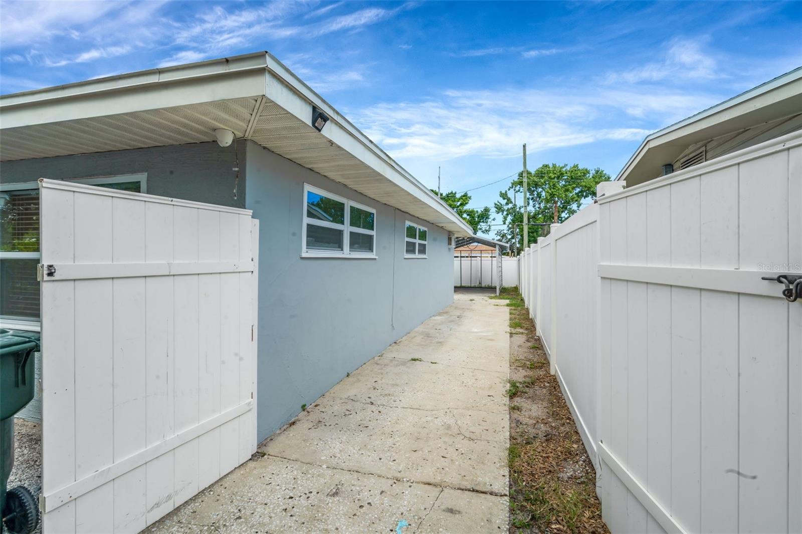 Side Yard Entry
