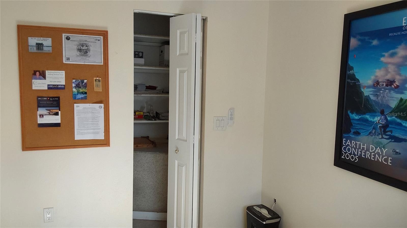 3rd bedroom oposite view