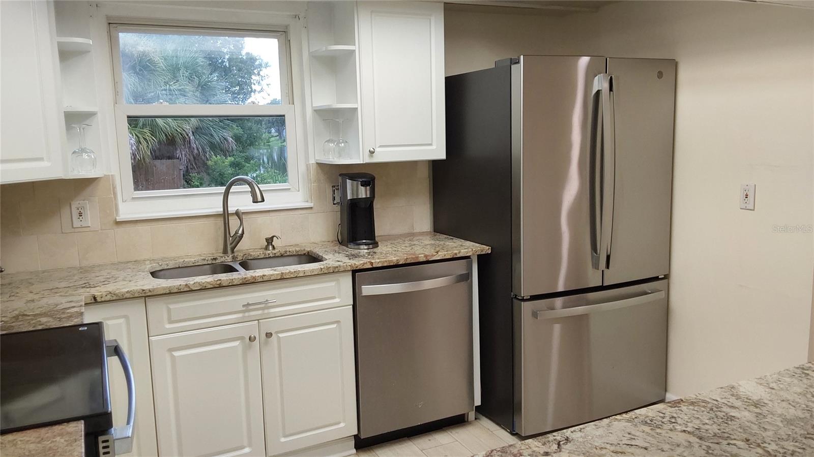 Kitchen with lake view