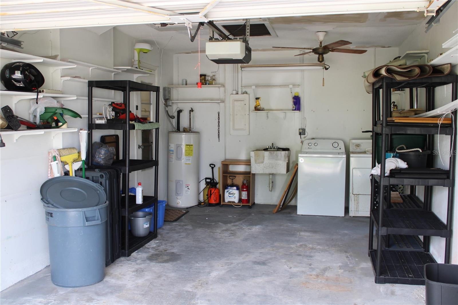 Washer and dryer stay