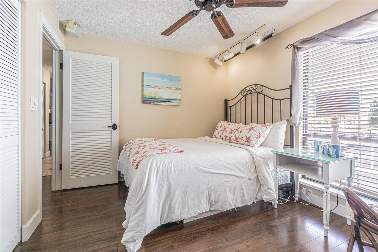 Guest bedroom