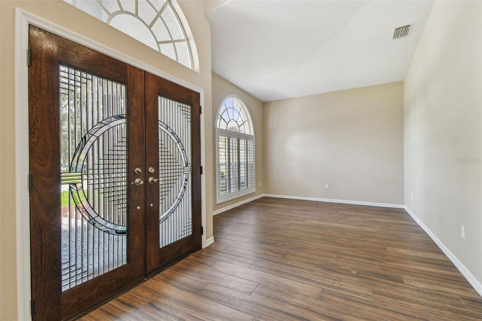 Formal Living Room & Foyer