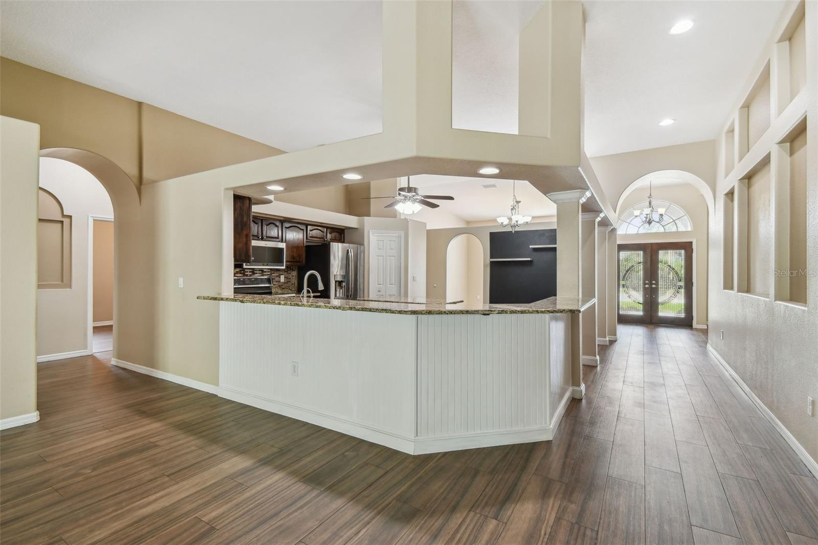 Kitchen Breakfast Bar