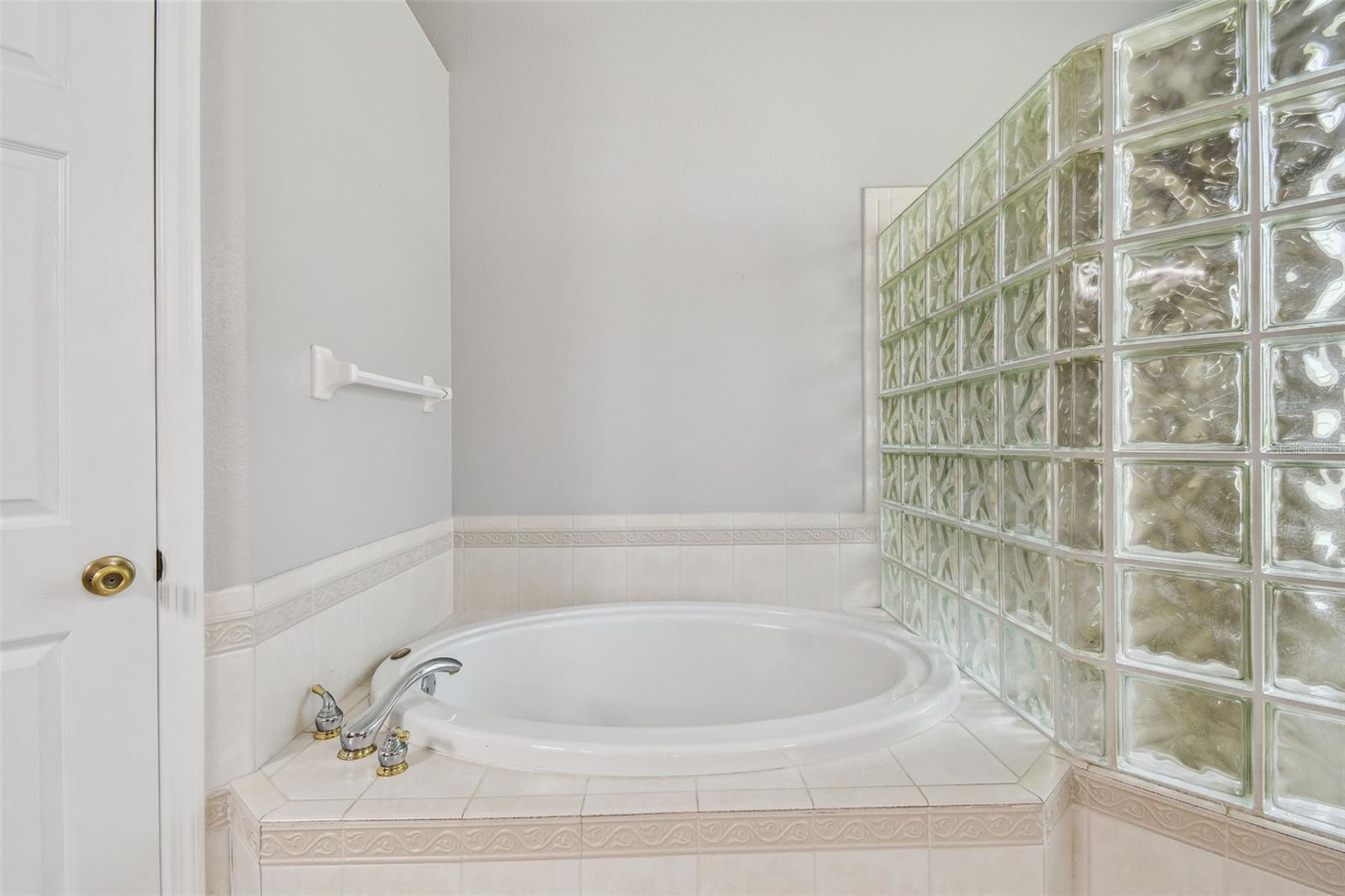 Primary Bathroom w/Garden Tub & Glass Block Walk-in Shower