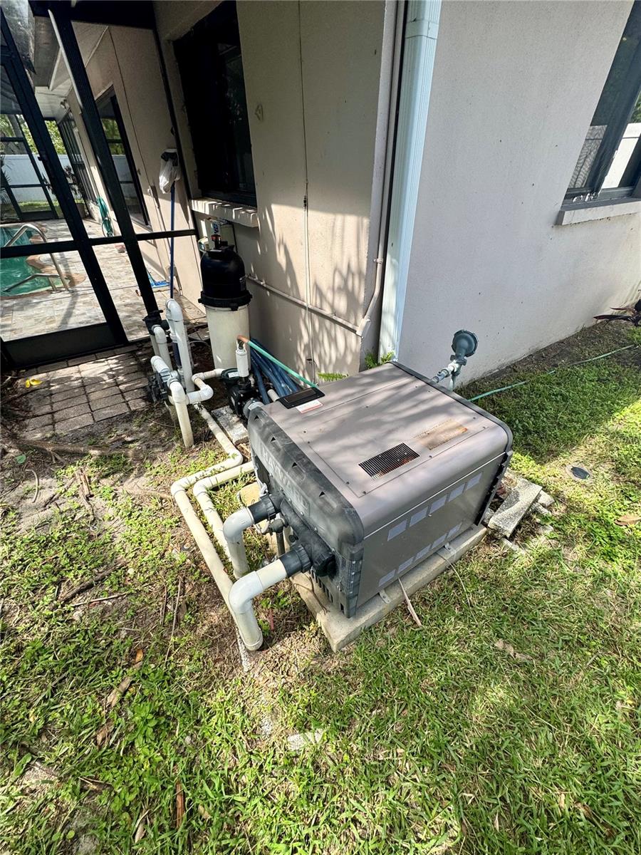 Gas heater for pool