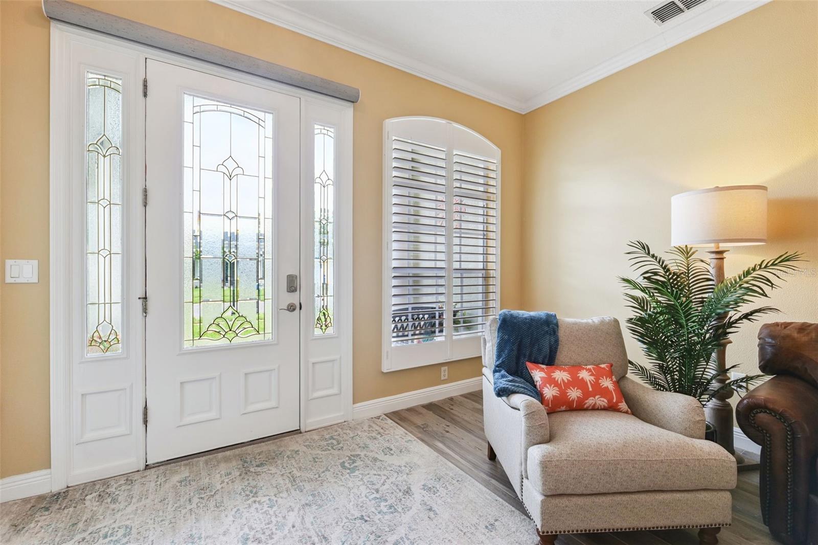 Front entrance and sitting area