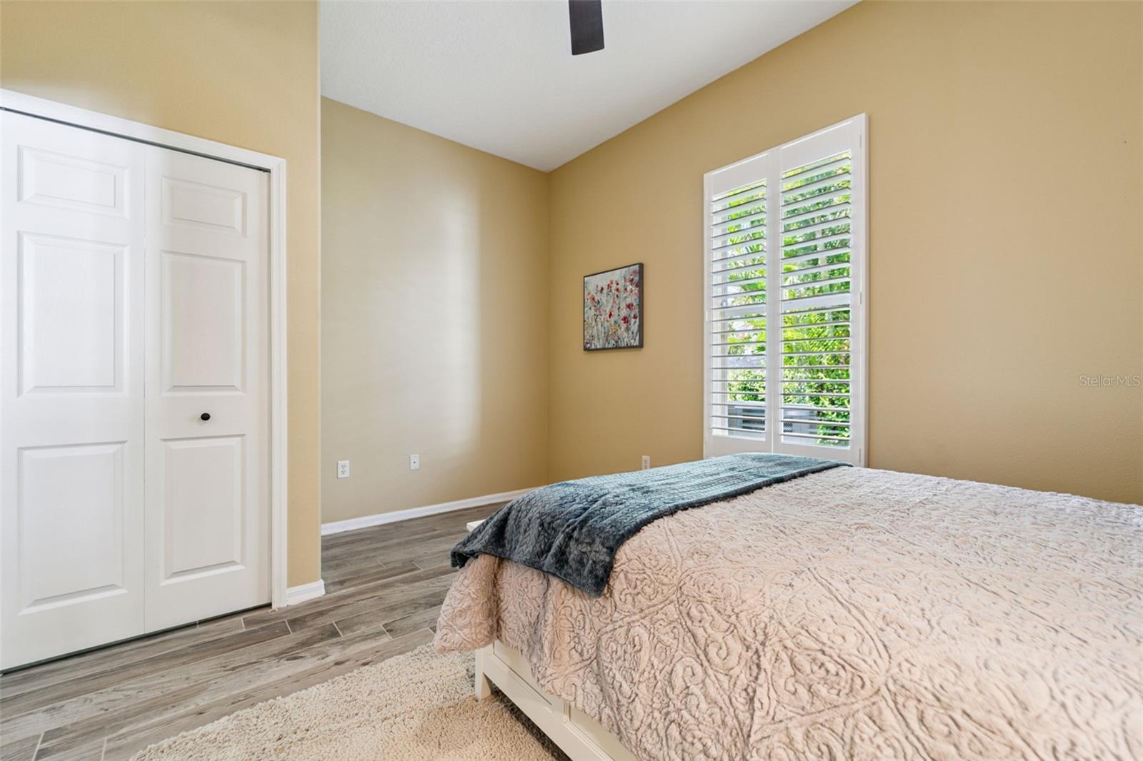 4th bedroom, easily putting an additional door to be able to enter from the living room, to the right of closet