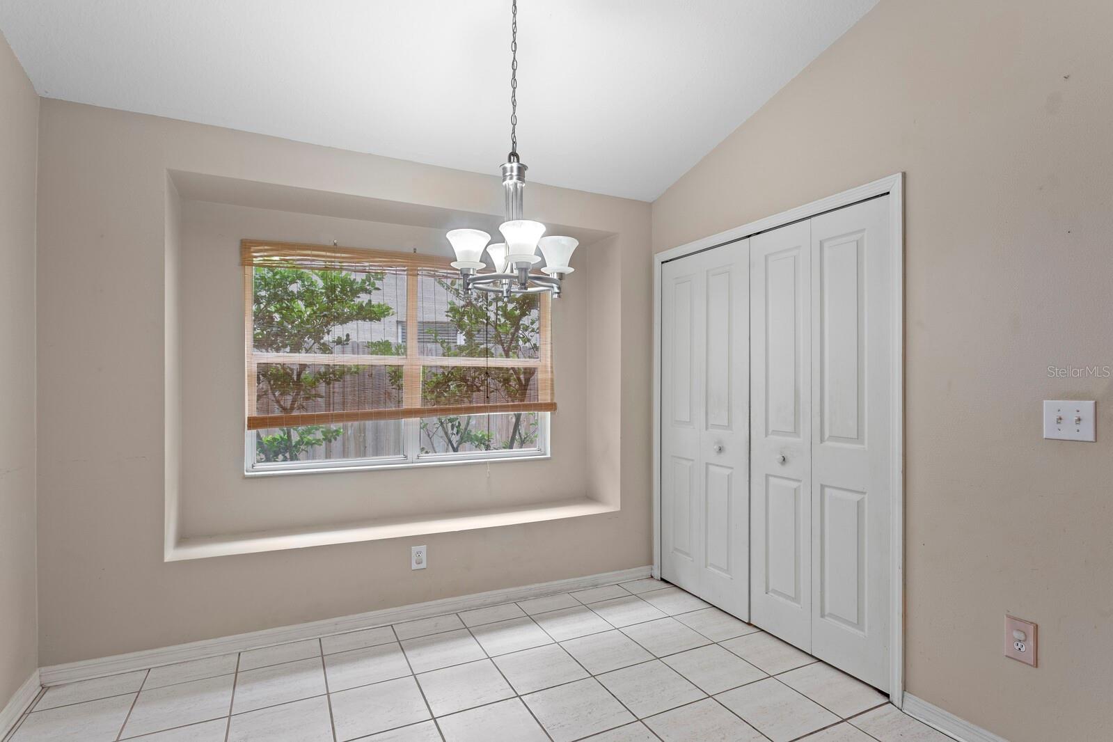 Kitchen sitting area