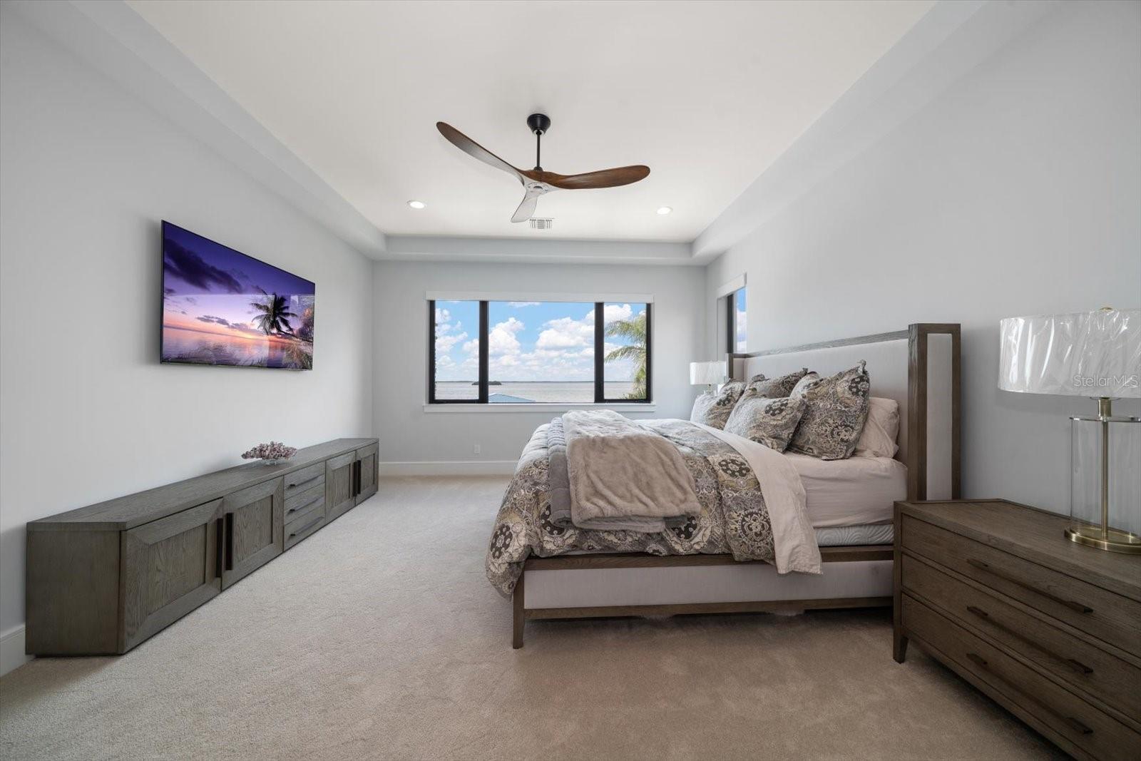 Wake up to sunshine ALL year!