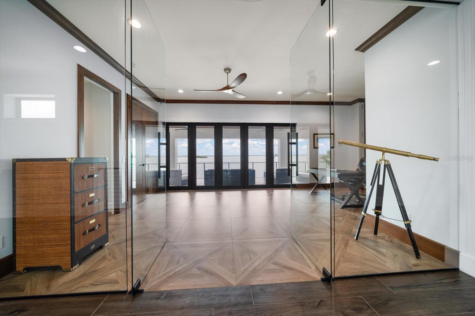 Glass door entry to office...impressive!