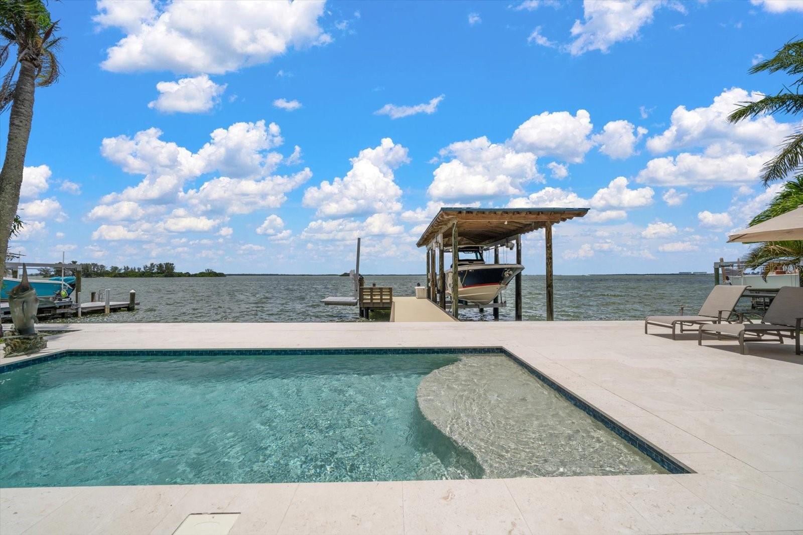 Relax and refresh in the sparkling pool, jump in your boat moored at your door...imagine a lifestyle you've always dreamed of.