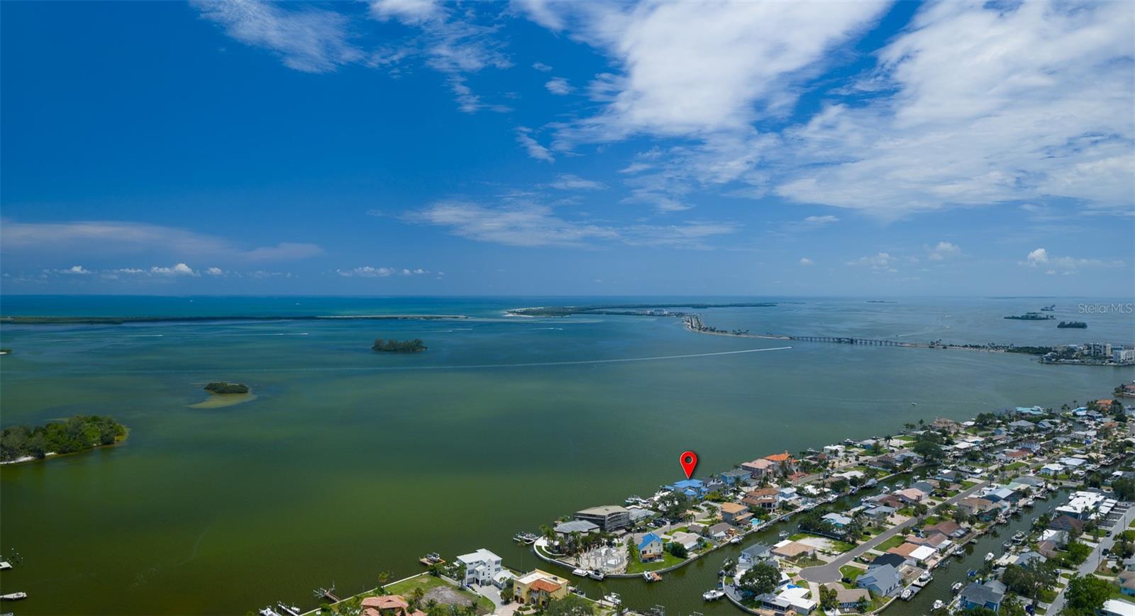 Premiere location on the shores of Dunedin offering the best of Florida living!