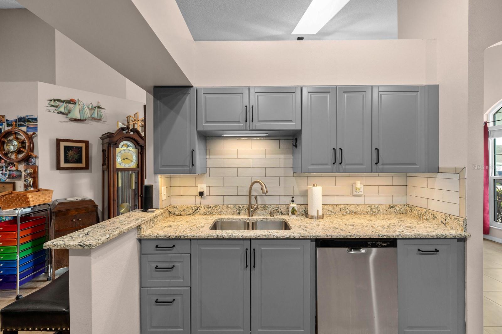 NEW KITCHEN