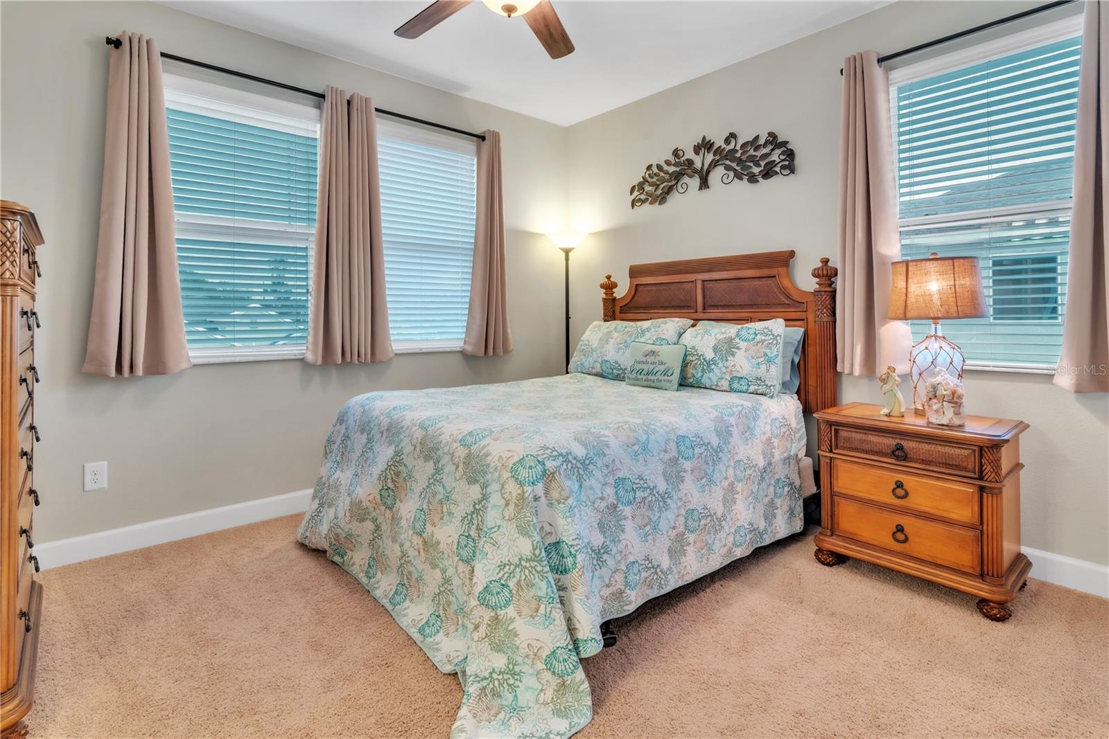 Bedroom 2 w/ensuite bathroom