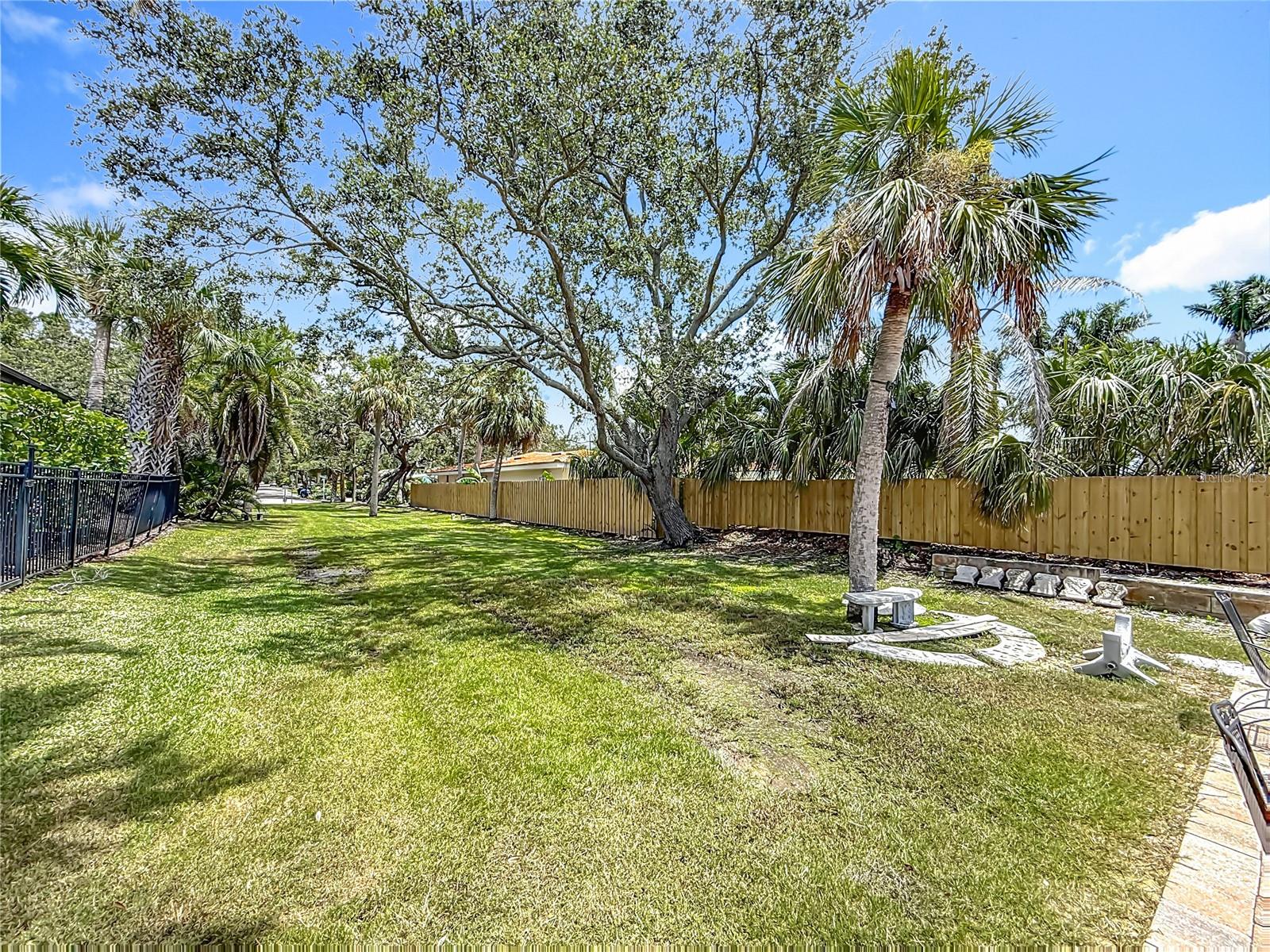 Deeded access to Jungle Shores #6 park/beach