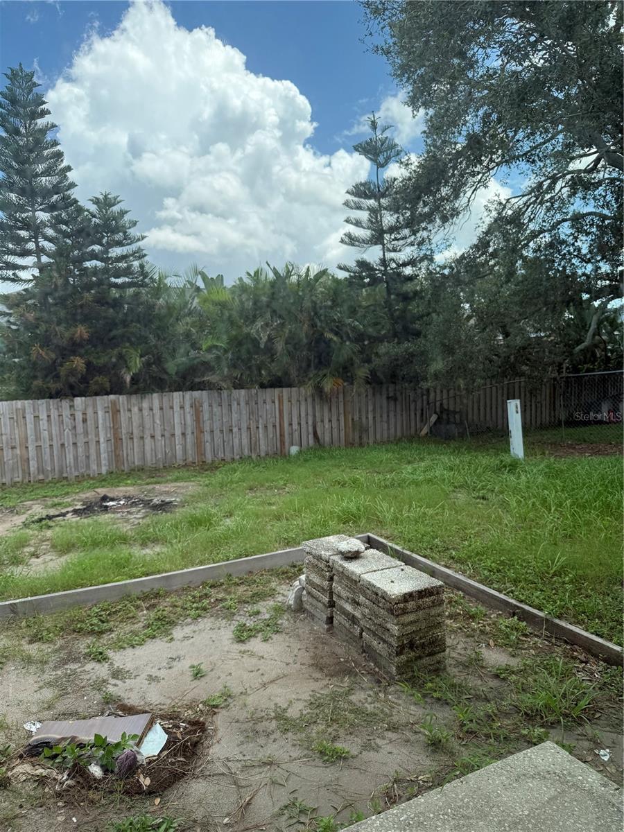 TB8408412