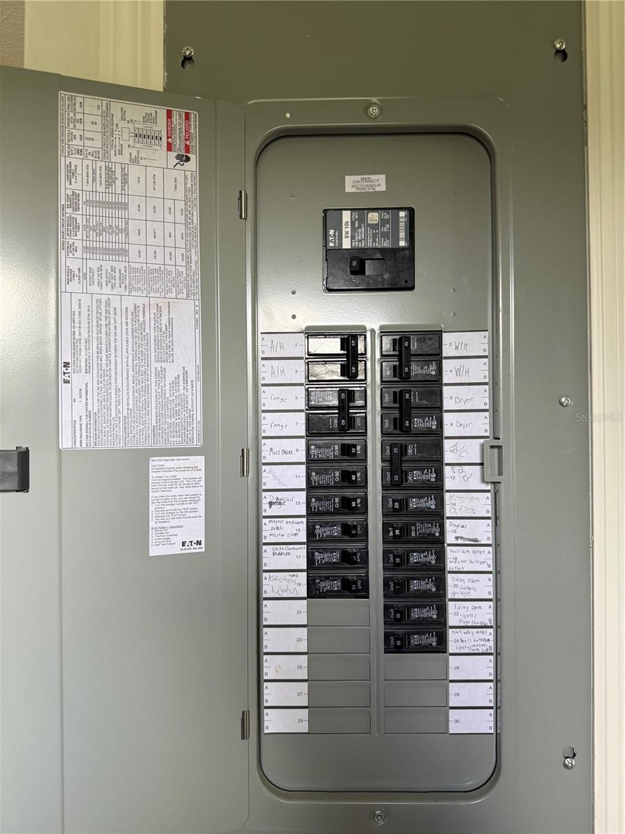 TB8408412