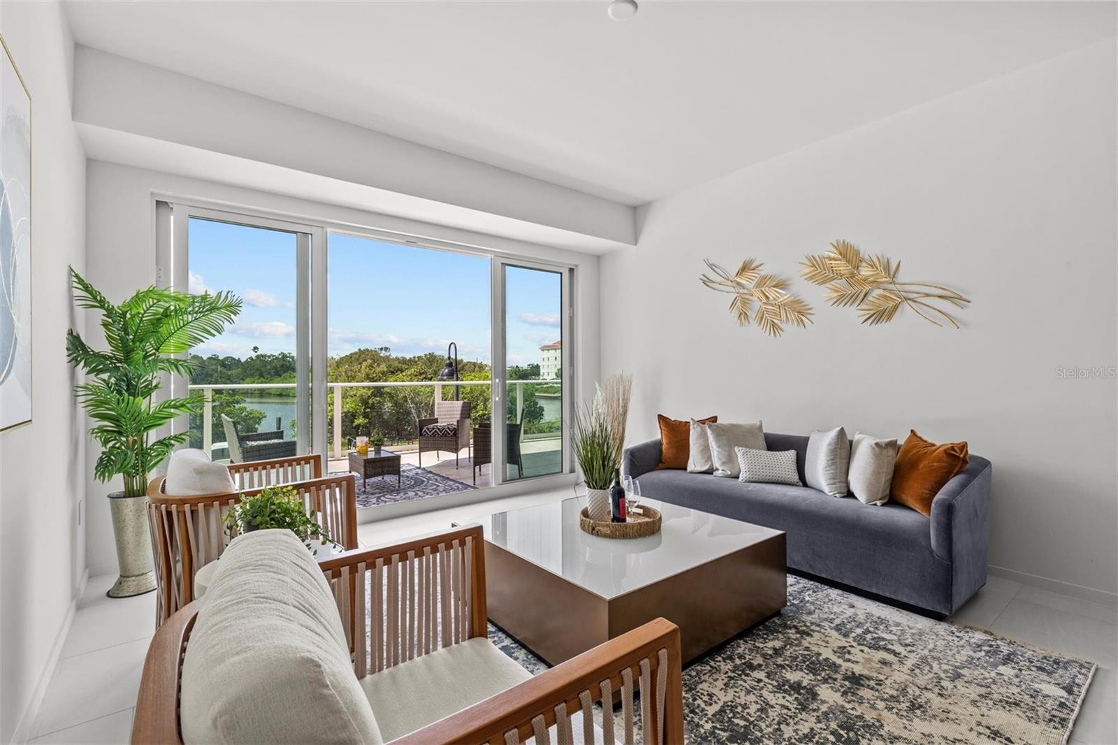 Double-doors to Private Terrace