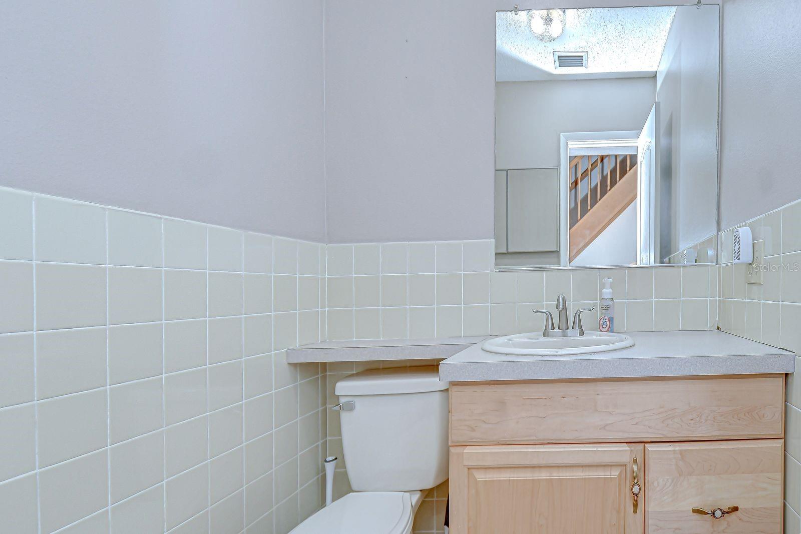 Downstairs 1/2 Bathroom