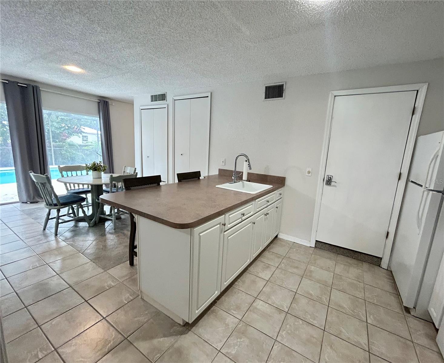 Mother-in-law suite
