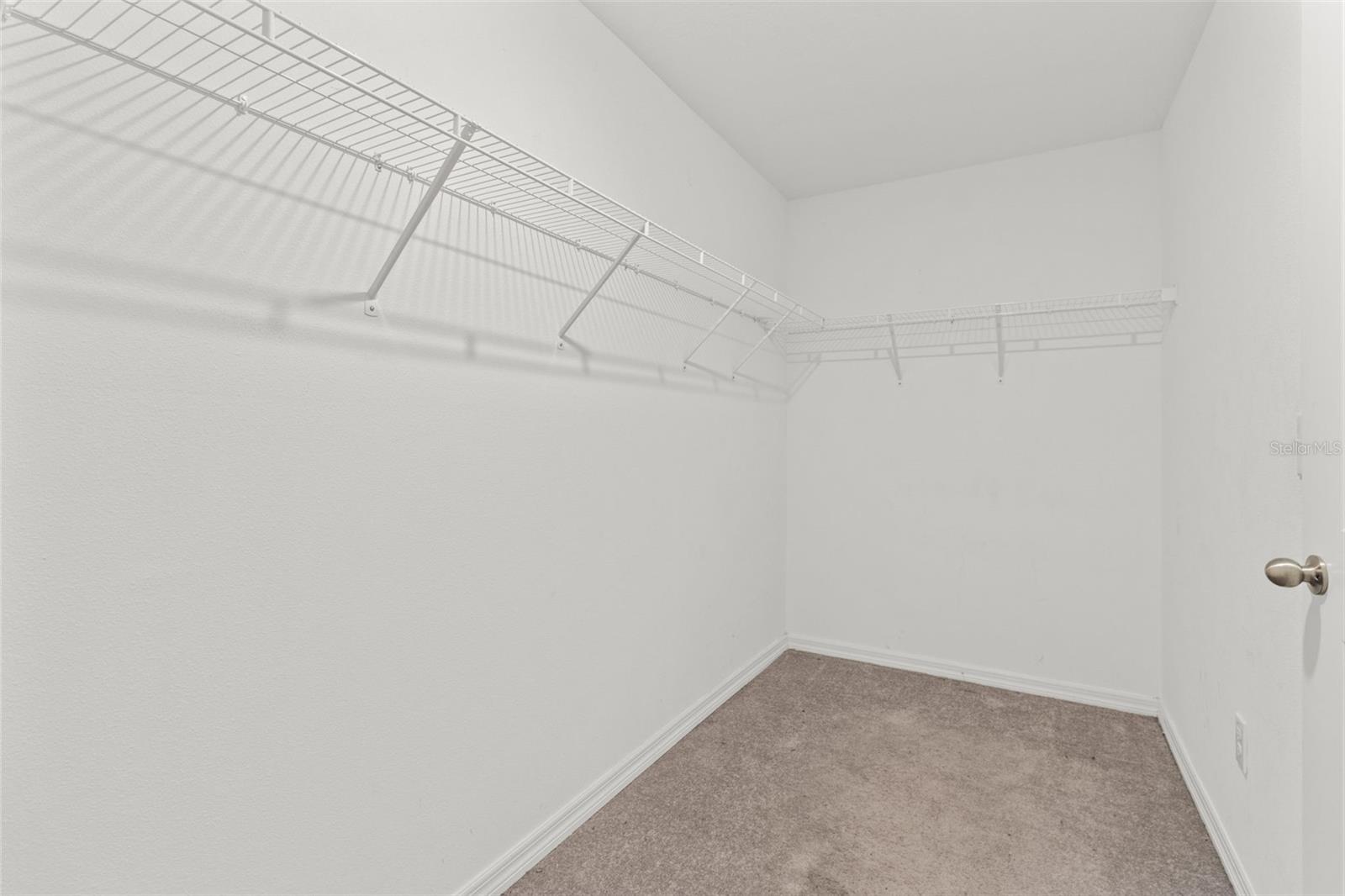 Main Bedroom Walk-in Closet