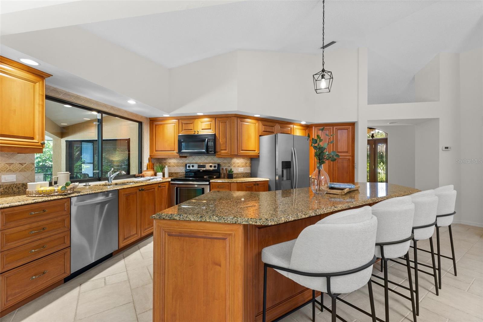 Kitchen Breakfast Bar