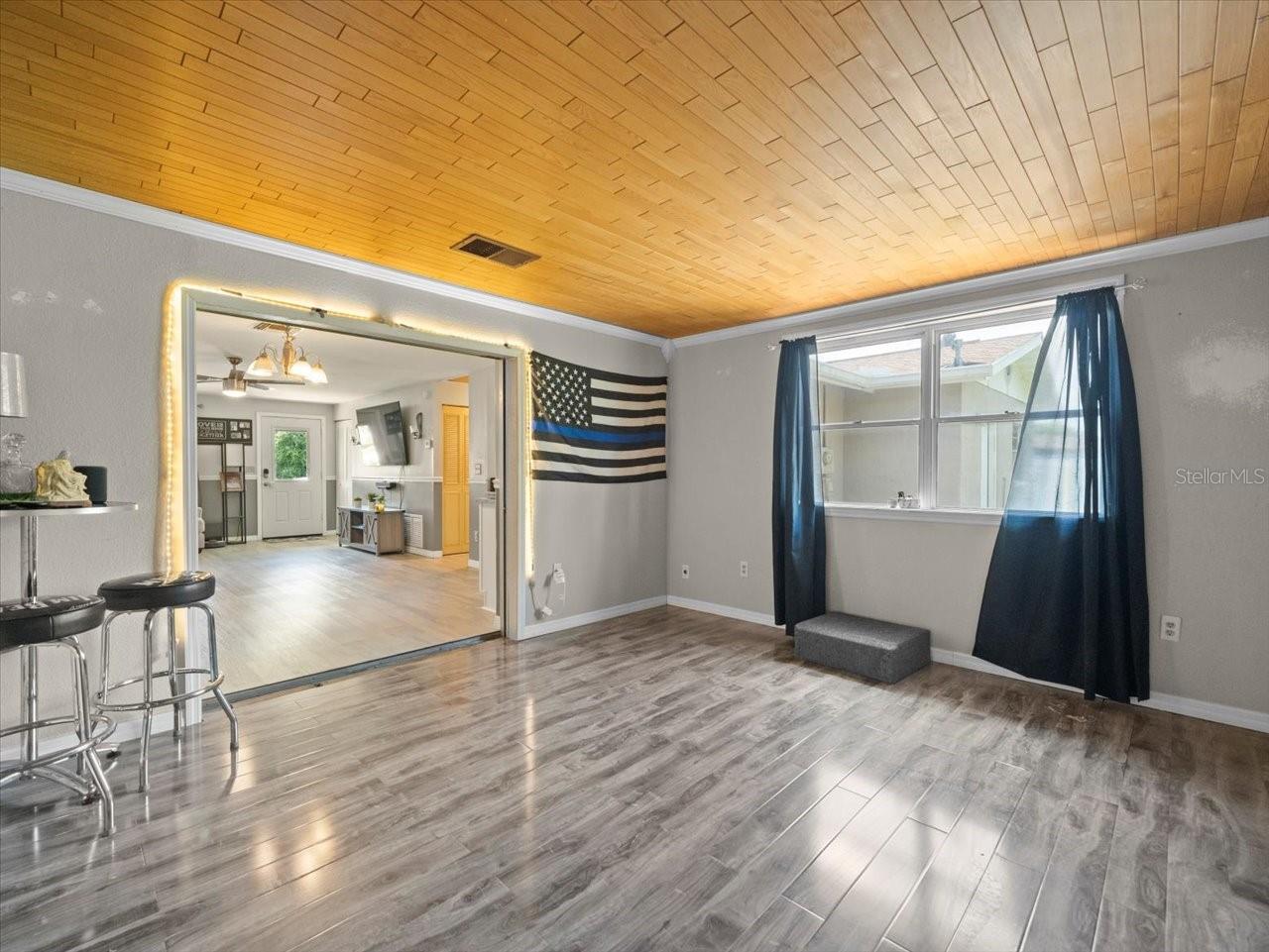Den Area