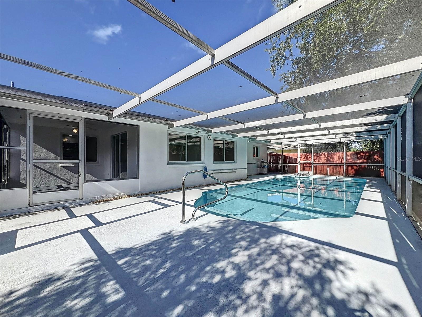 Screened in Pool