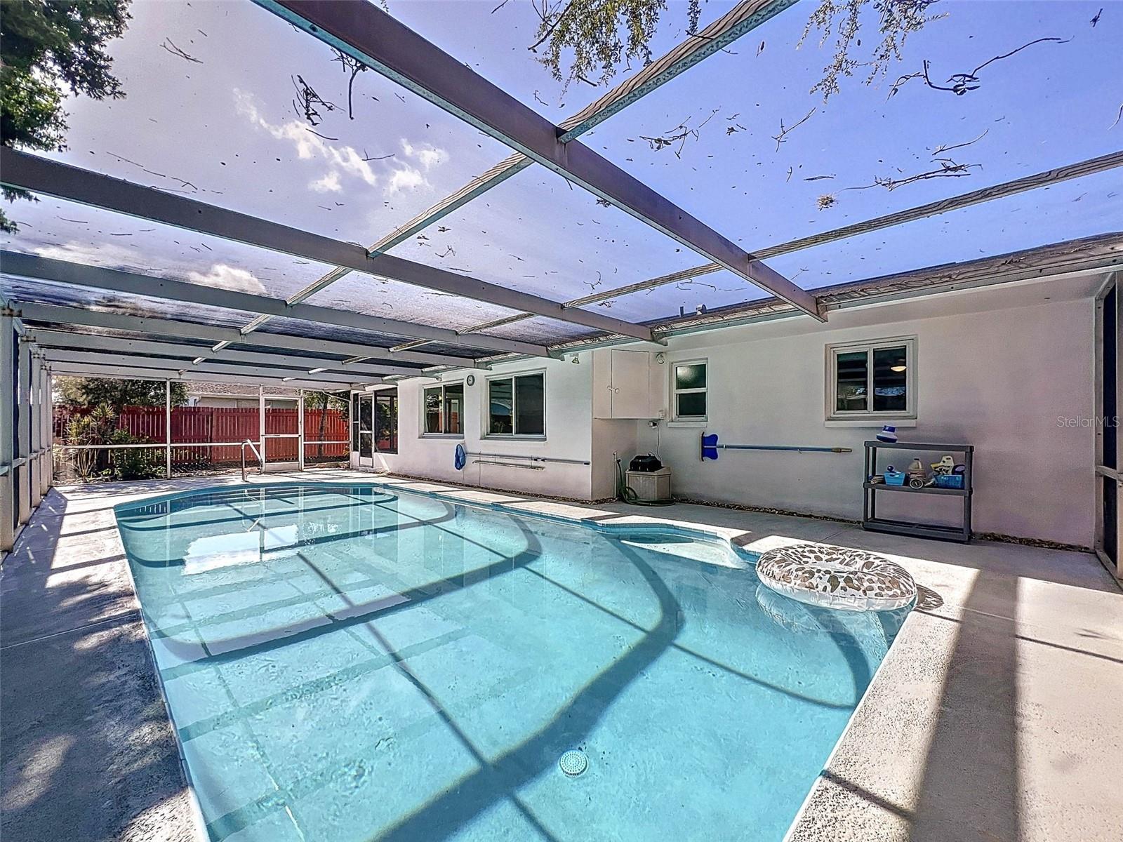 Screened in Pool