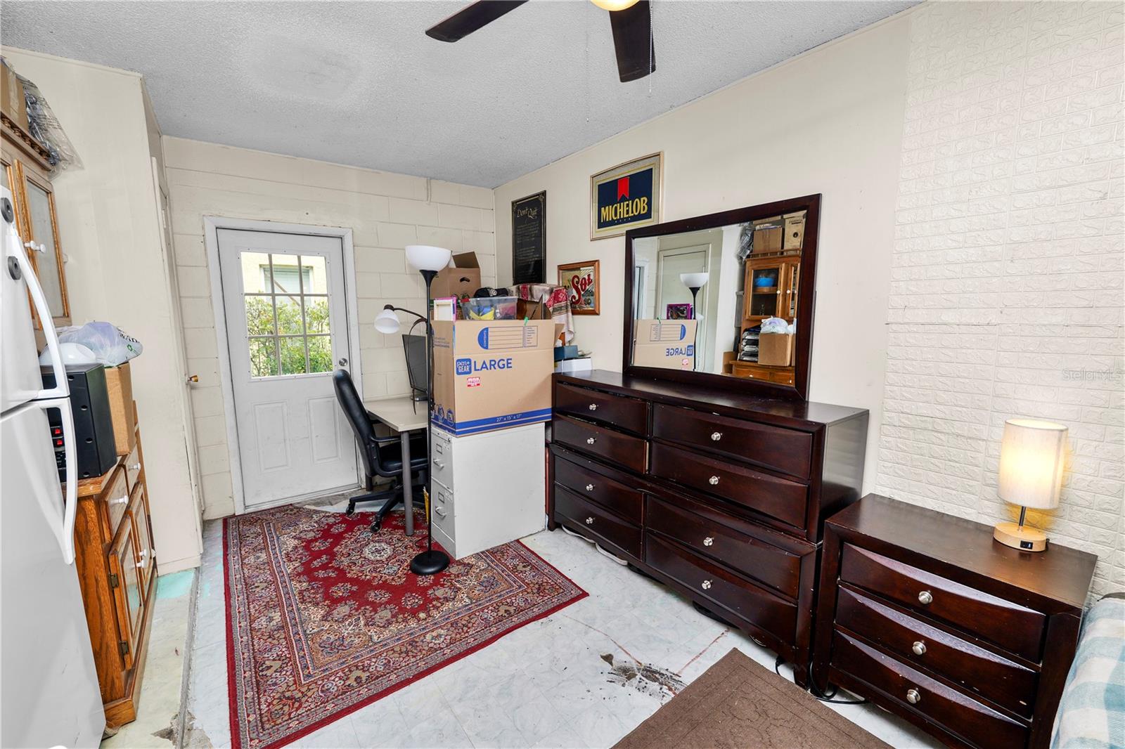 garage/4th bedroom