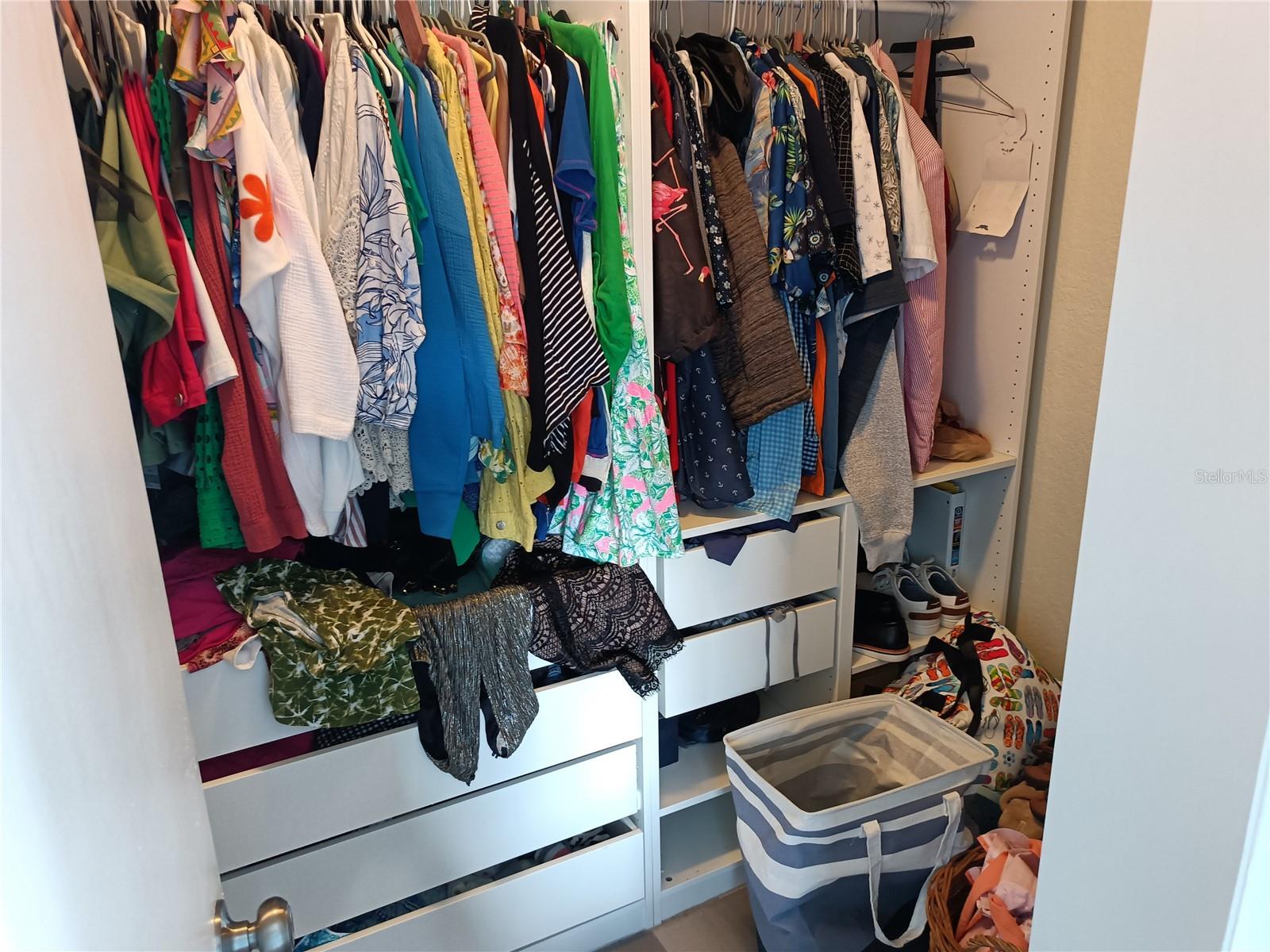Bedroom closet system