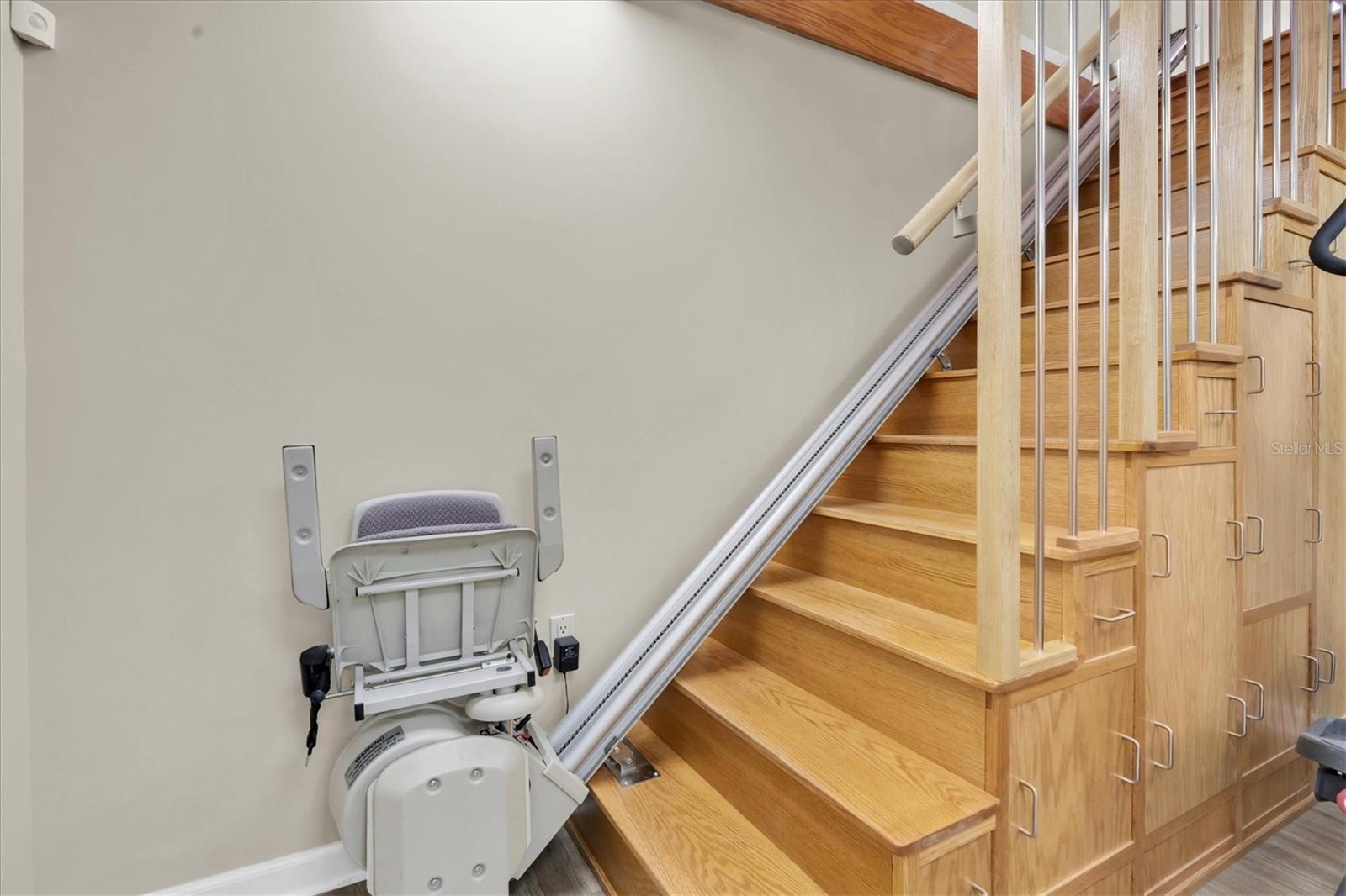 stair lift to 1 bed 1 bath apartment - All ADA compliant