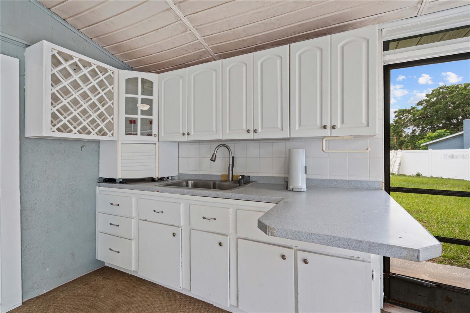 Outdoor Kitchen