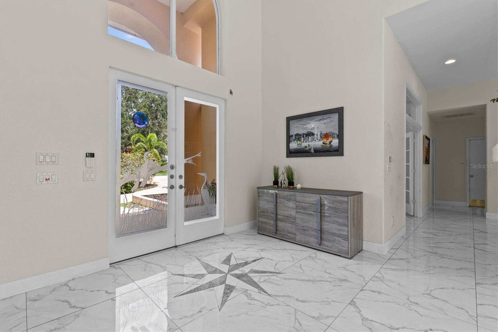 fOYER