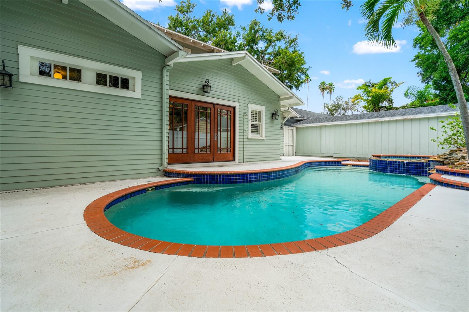 Pool with Hot Tub