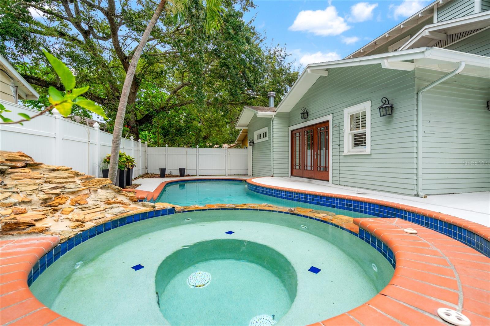 Pool with Hot Tub