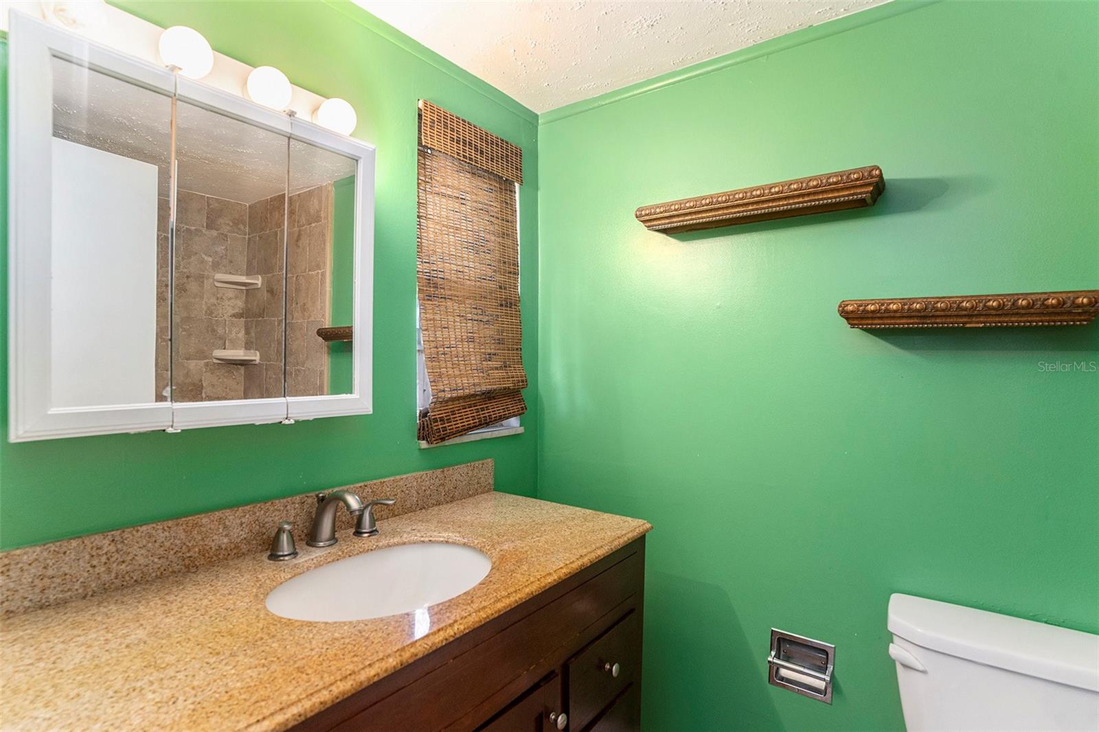 2nd Bathroom