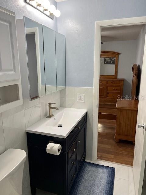 primary bedroom bath