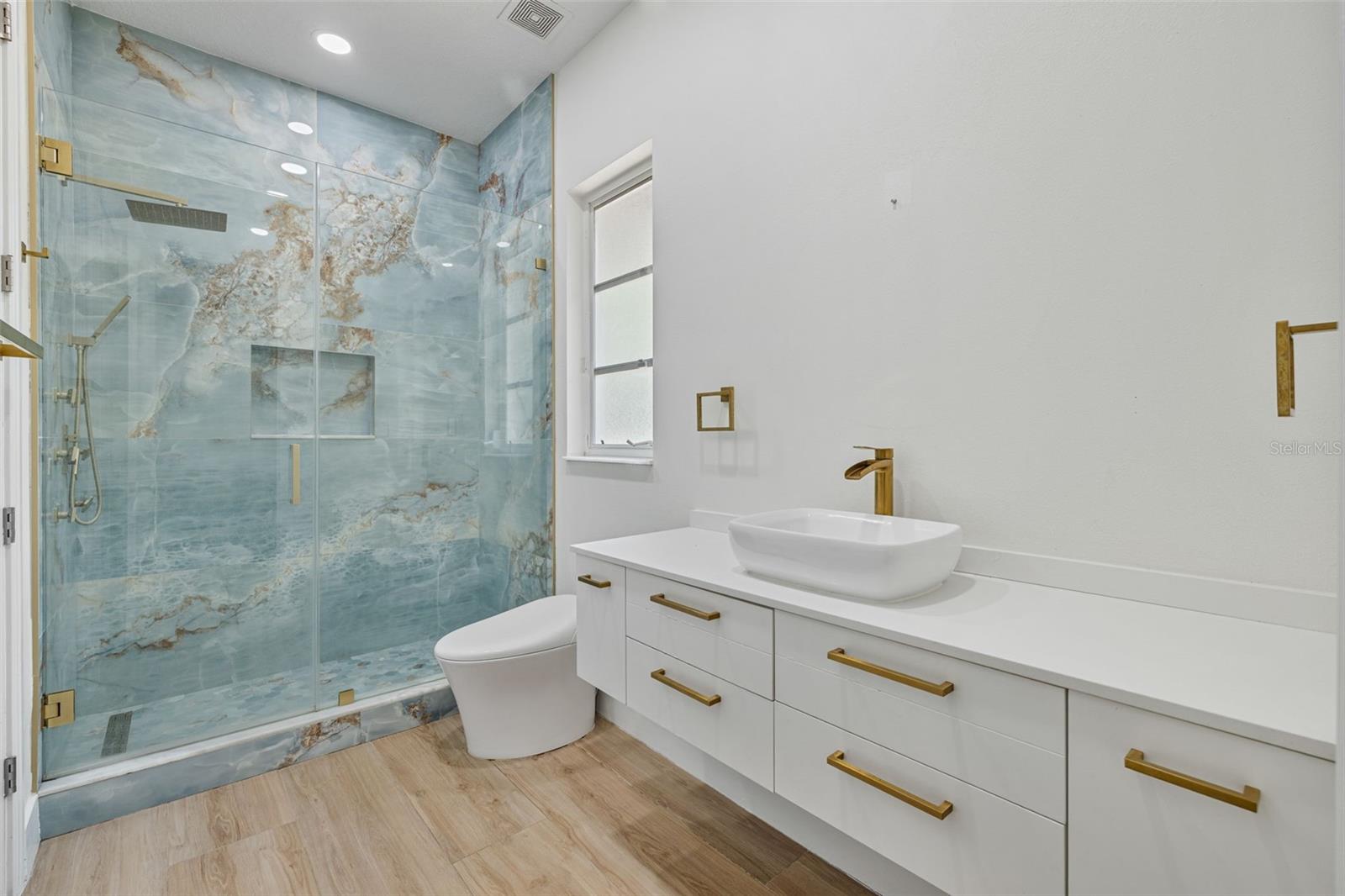Bathroom 3