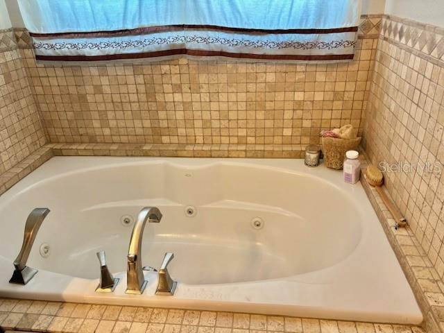 TB8409078
