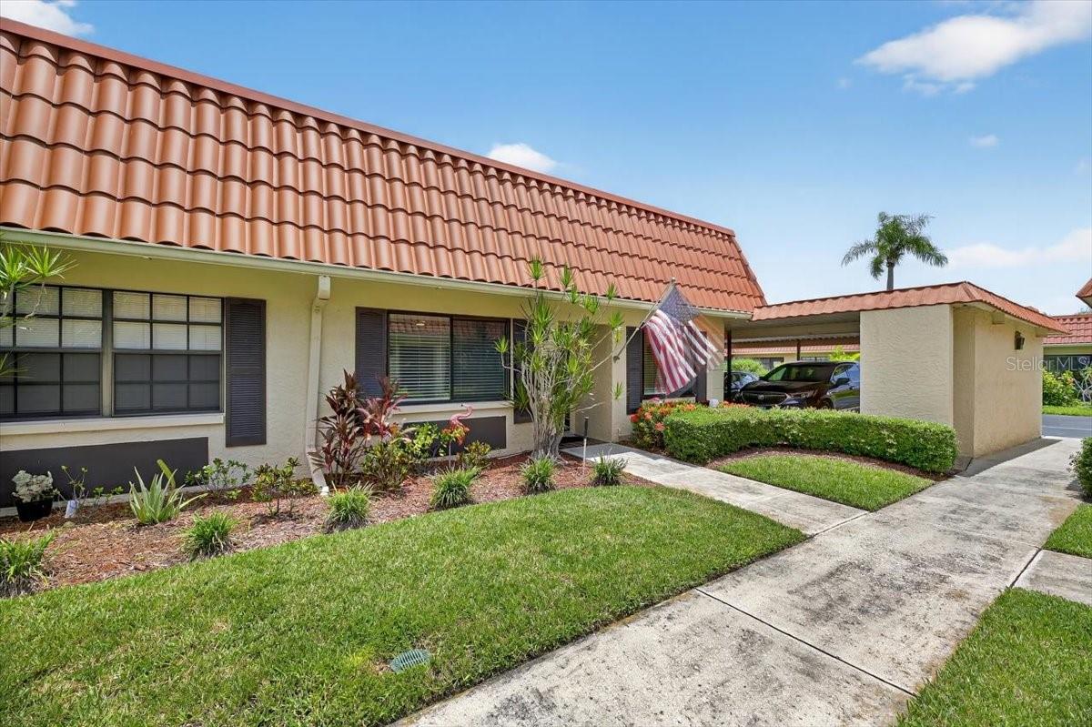 19F front yard and walk way.