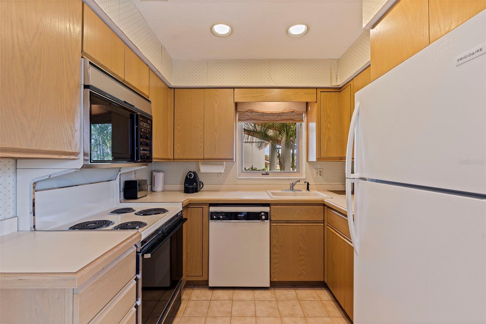 In-law suite kitchen (downstairs)