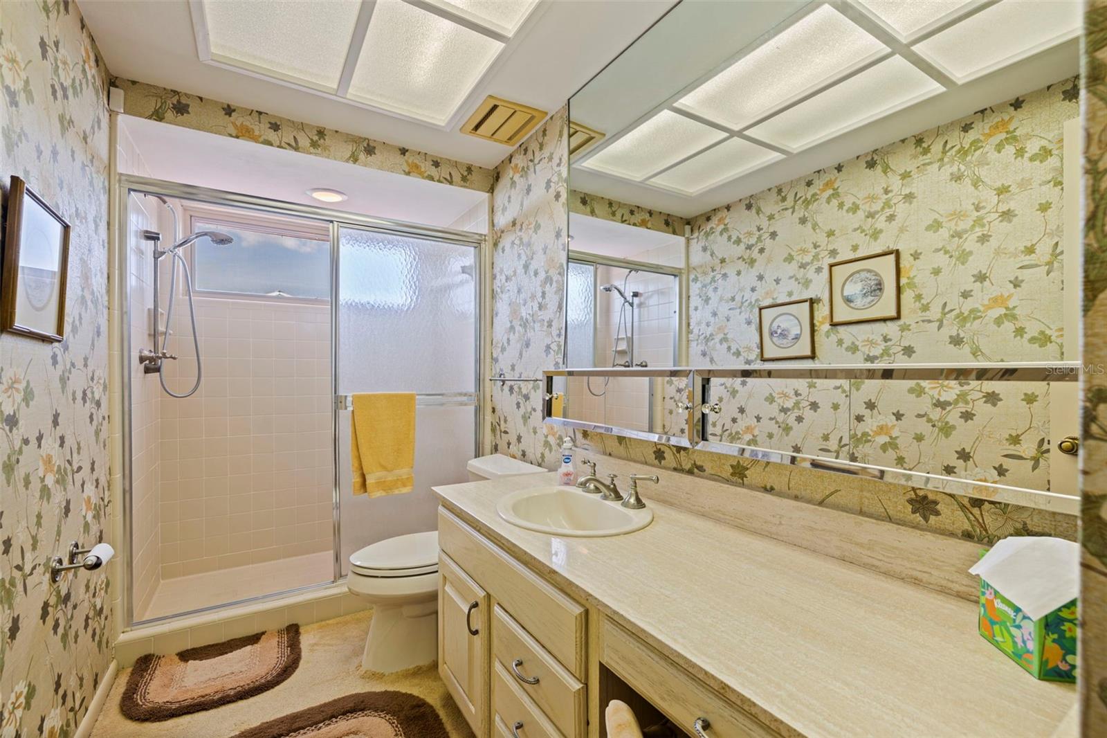 Full bathroom upstairs in the in-law suite