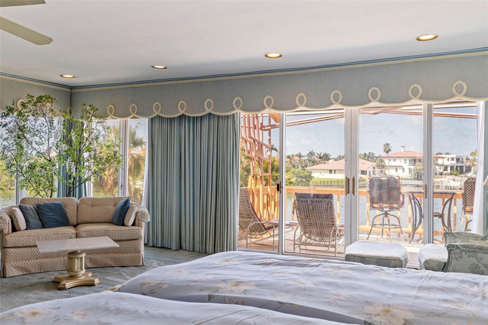 Primary suite