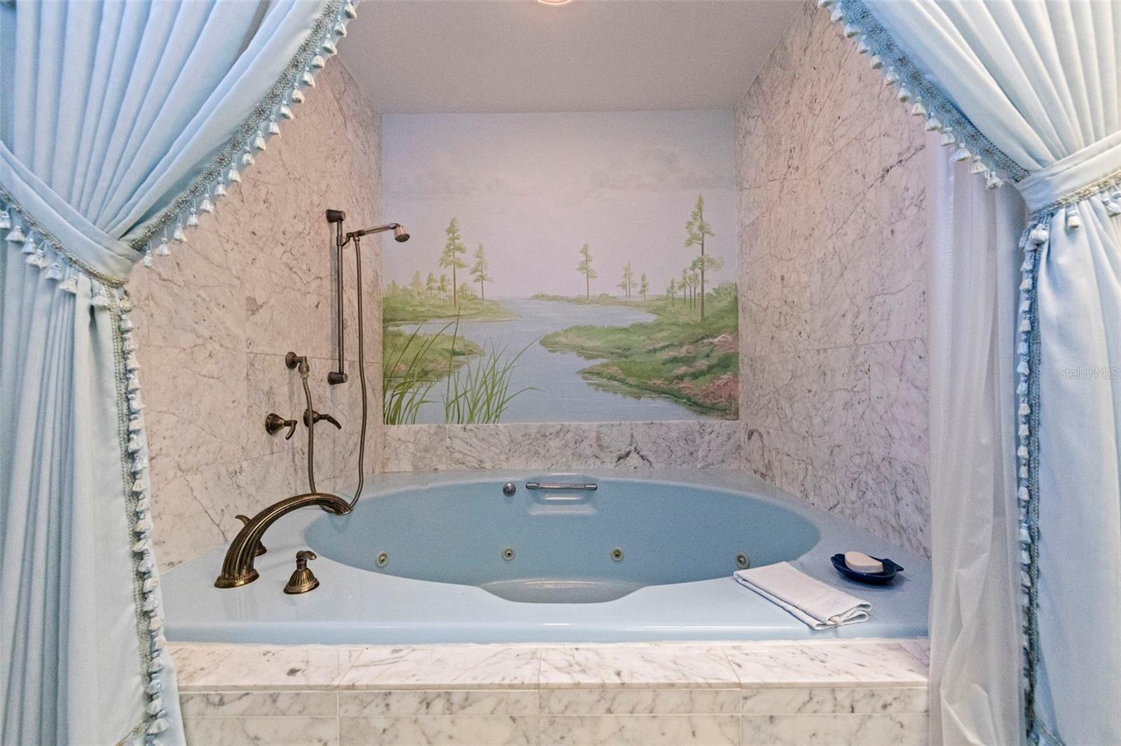 Bathroom 2 in the Primary Suite