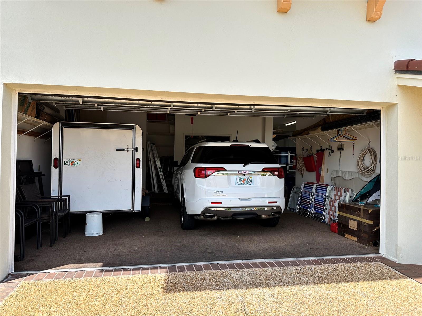 Garage 1 for two vehicles